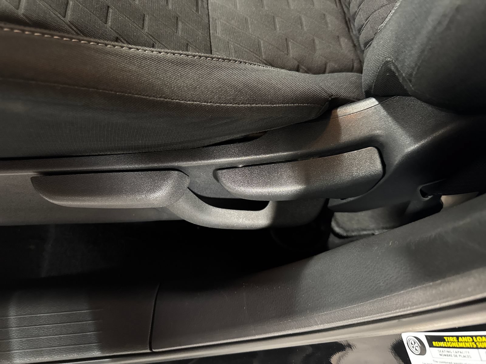 Used 2021 Nissan Kicks S FWD image 11