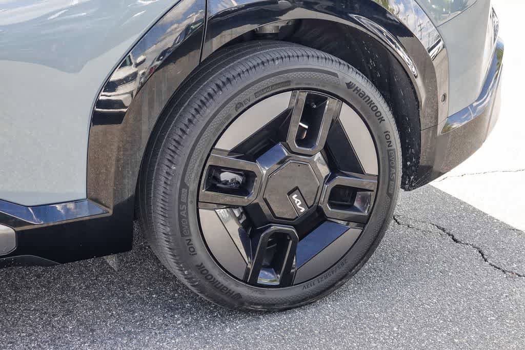 Certified 2024 Kia EV9 GT-Line AWD/4WD image 10