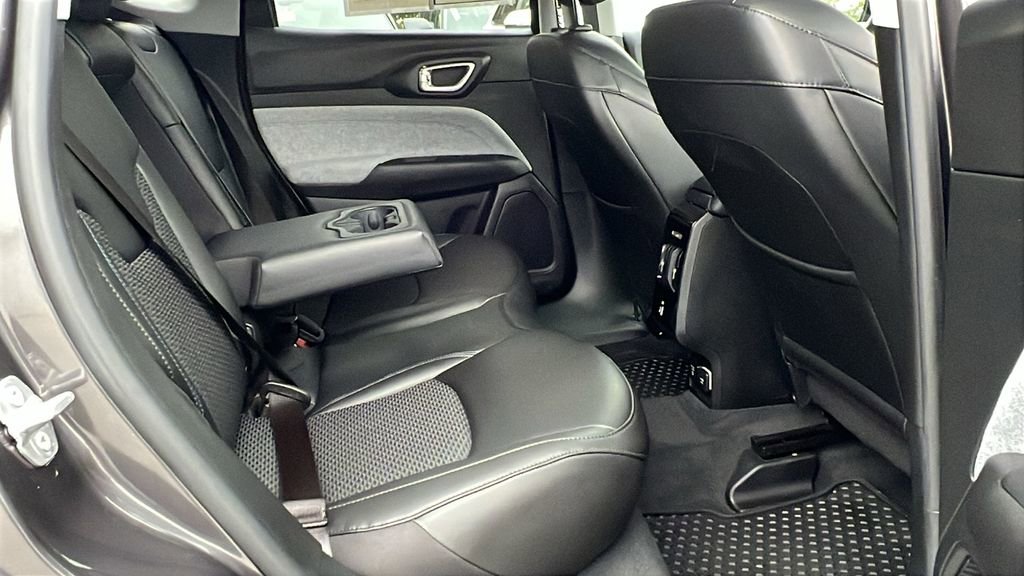 Used 2022 Jeep Compass Latitude w/ Convenience Group image 14