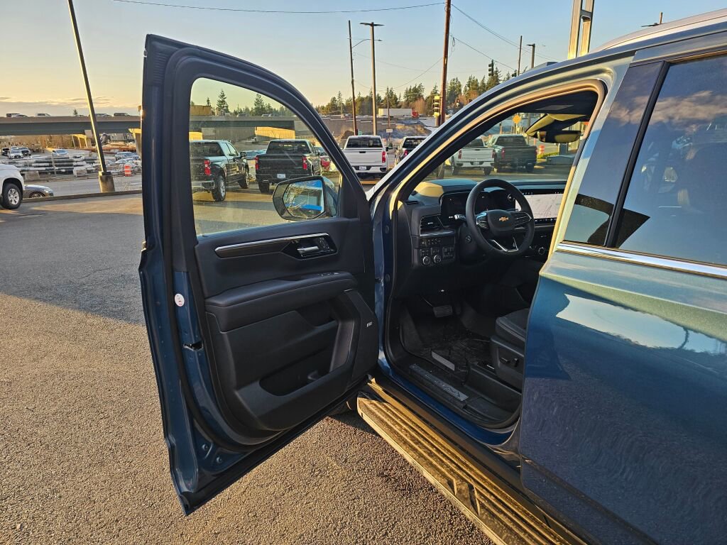 New 2026 Chevrolet Tahoe High Country w/ Sun And Tow Package image 20