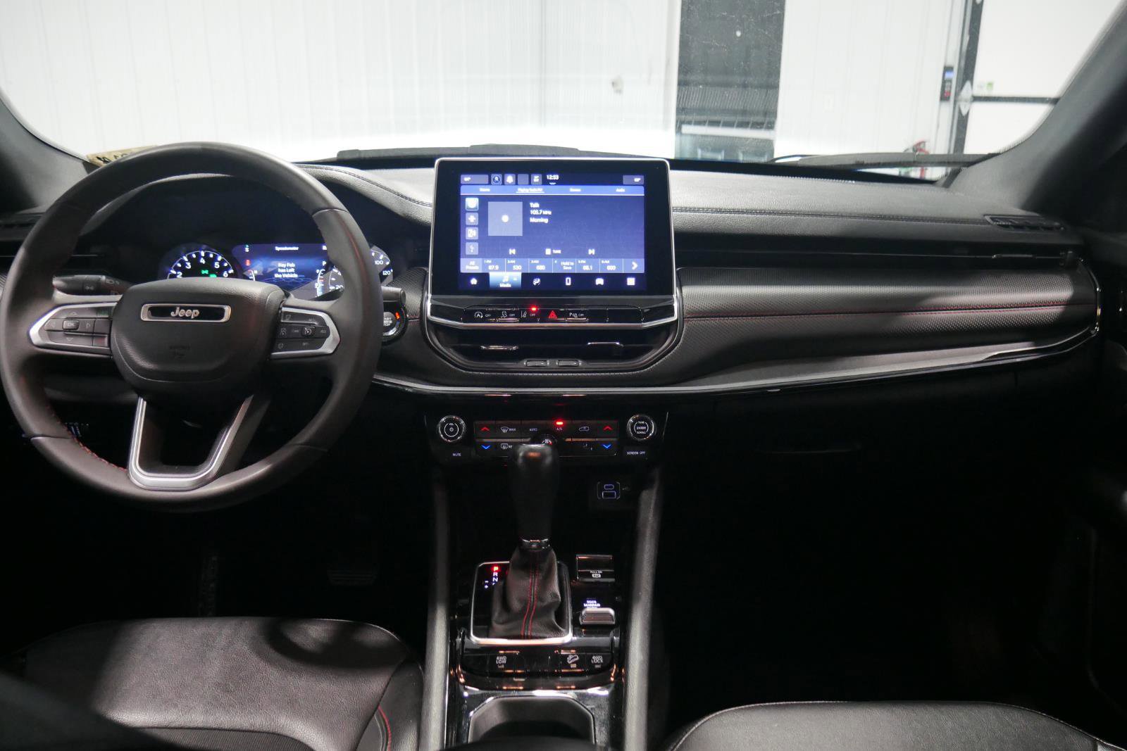 Used 2023 Jeep Compass Trailhawk image 19