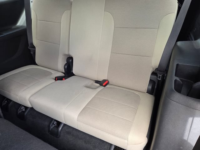 Used 2023 Chevrolet Traverse LS w/ Safety Package FWD image 11