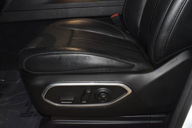 Certified 2024 Jeep Wagoneer L Series II w/ Flexible Seating Group image 13