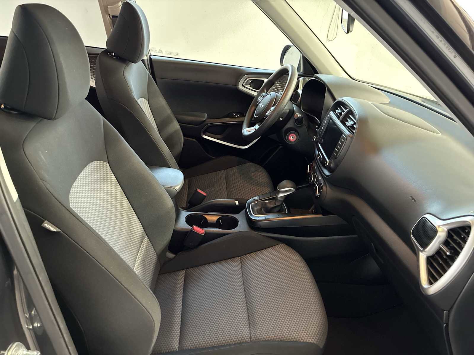 Used 2024 Kia Soul LX w/ Option Group 015 image 23