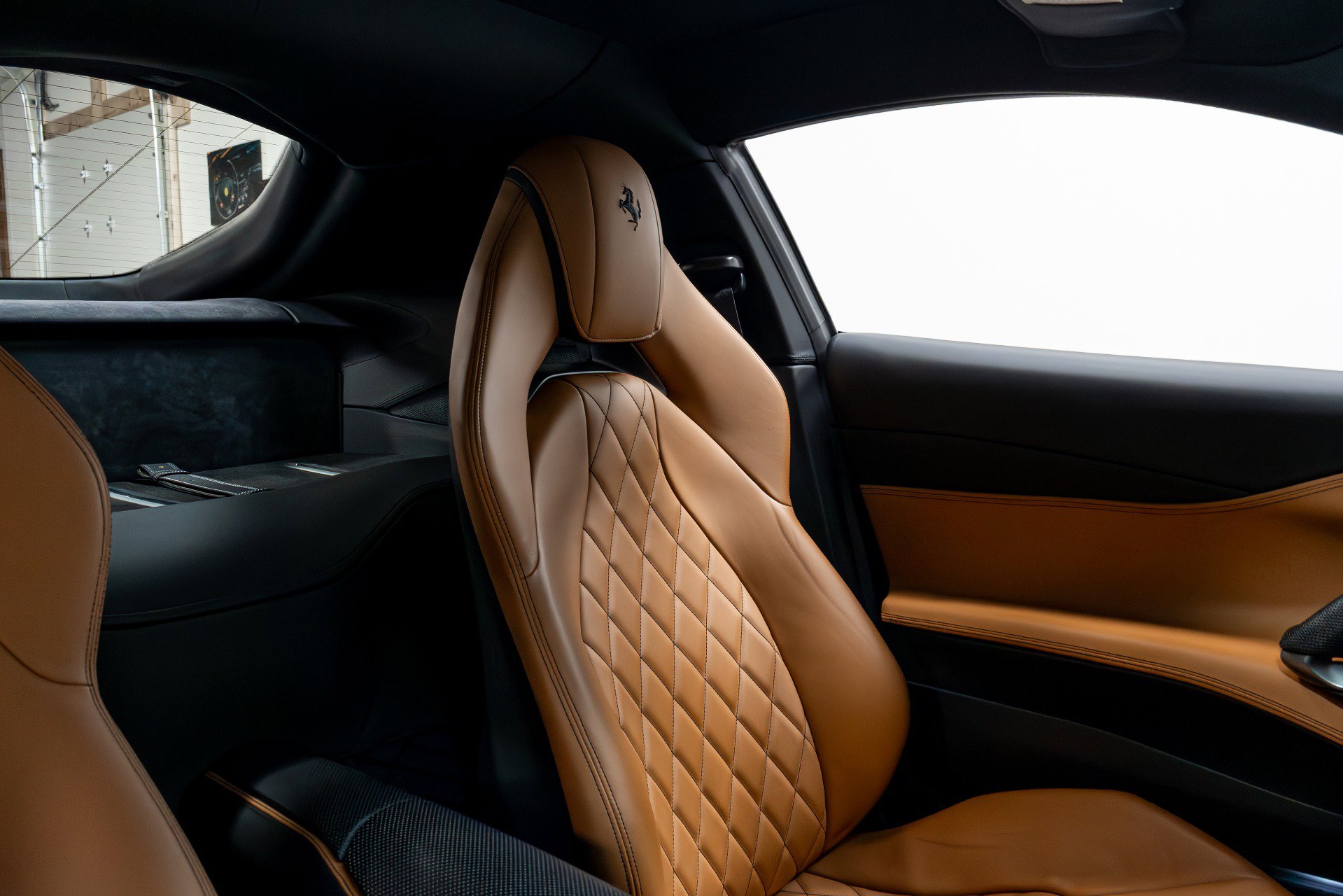 Used 2020 Ferrari 812 Superfast RWD image 24