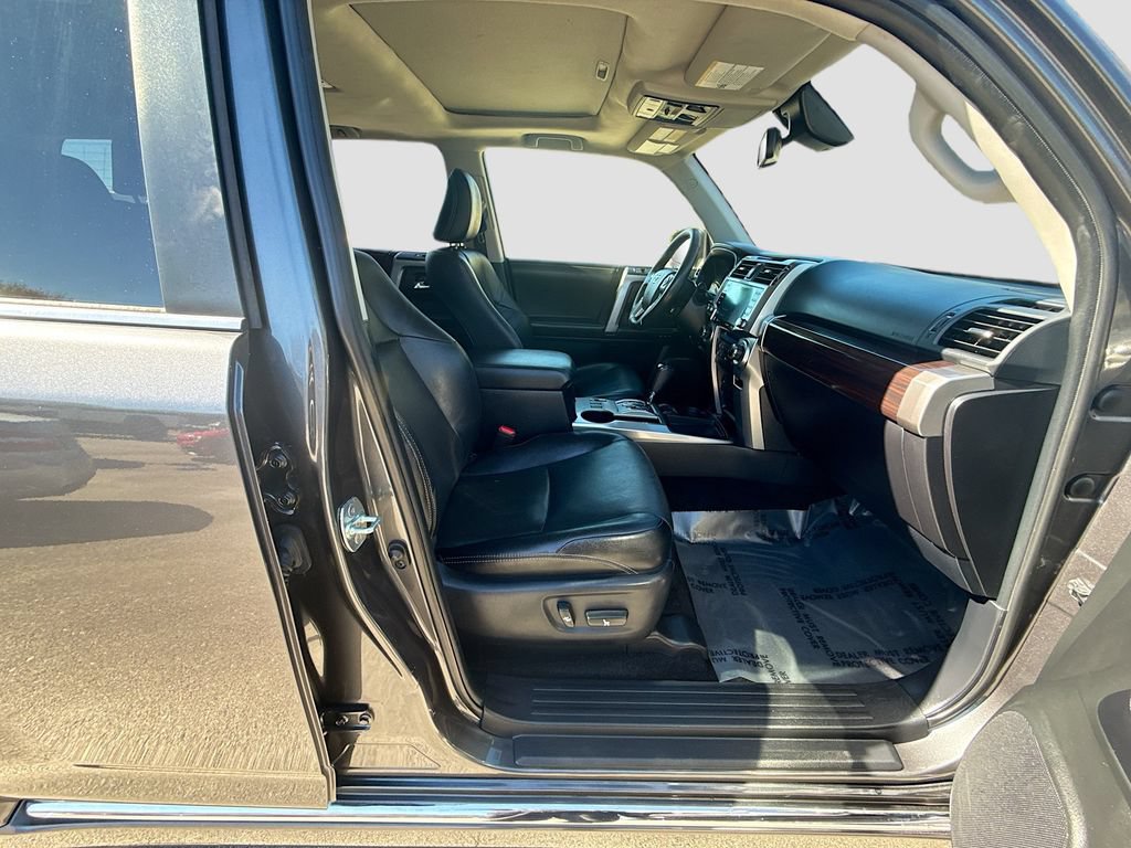 Used 2023 Toyota 4Runner Limited RWD image 31