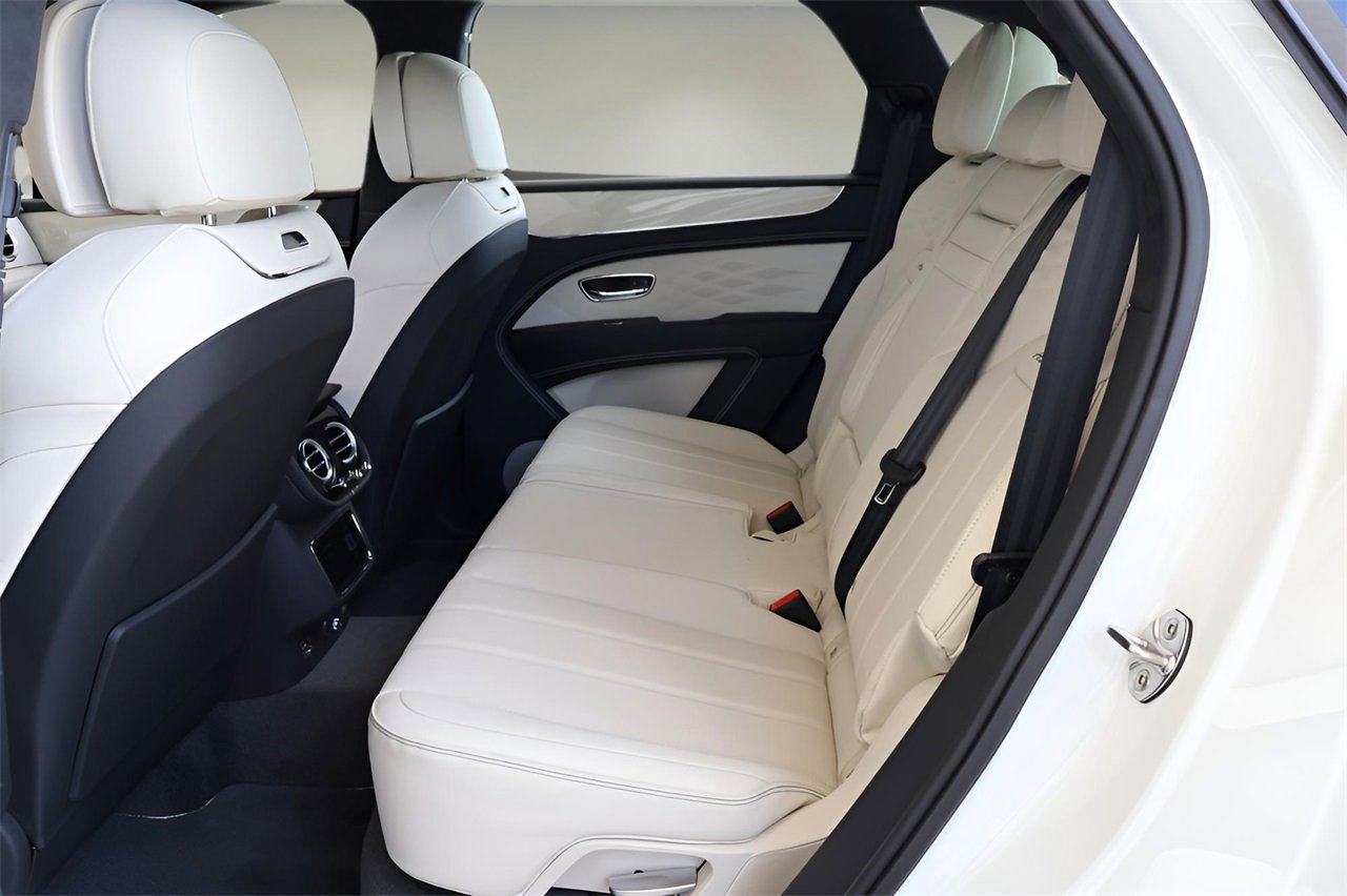 New 2025 Bentley Bentayga image 14