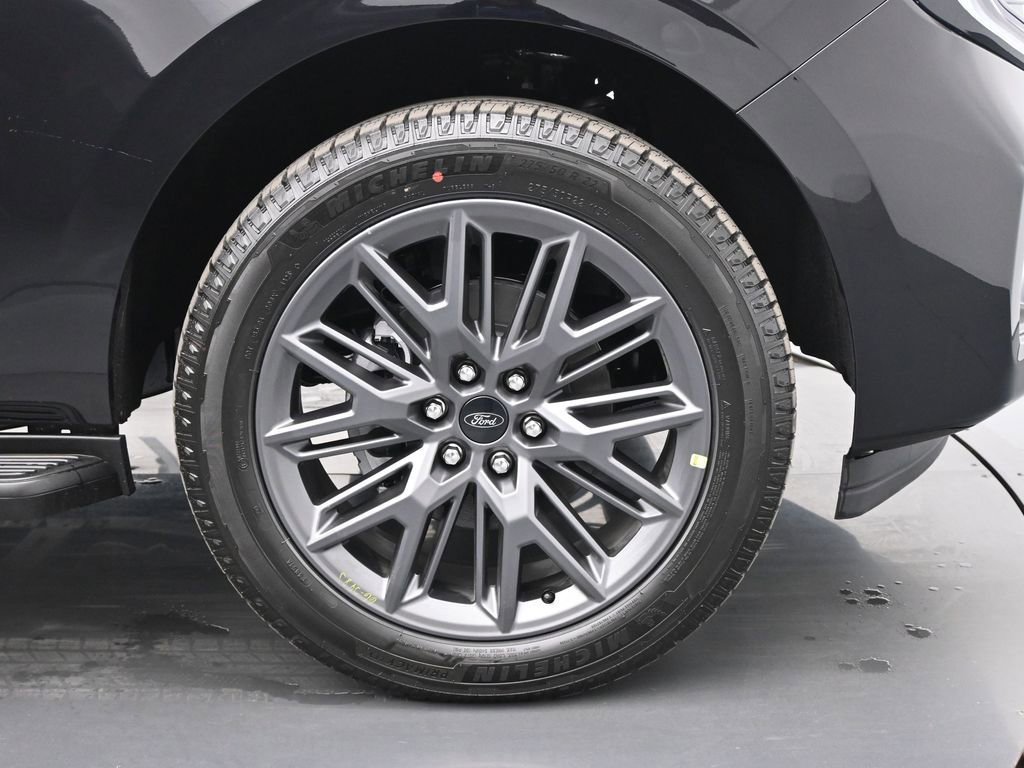 New 2026 Ford Expedition Max Platinum w/ Stealth Appearance Package image 24