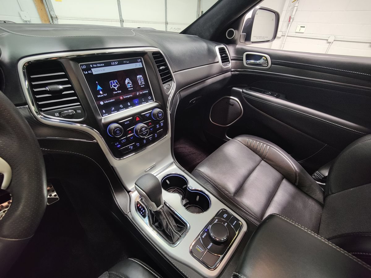 Used 2018 Jeep Grand Cherokee SRT AWD/4WD image 32