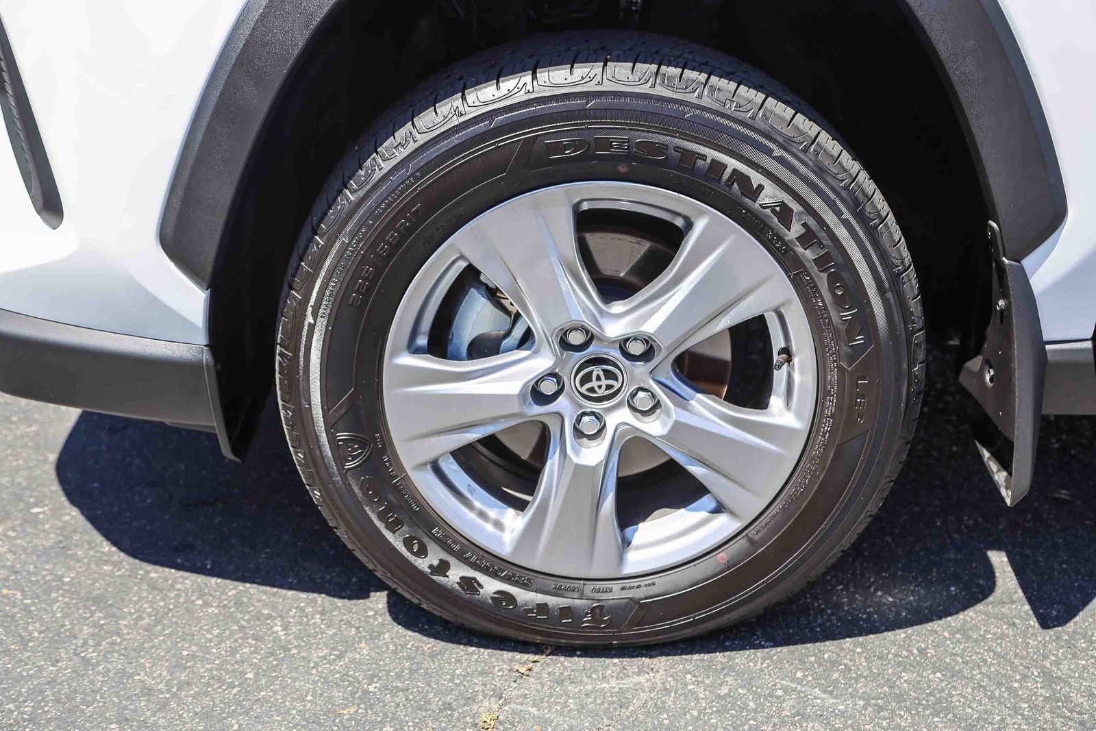 Certified 2025 Toyota RAV4 LE AWD/4WD image 10