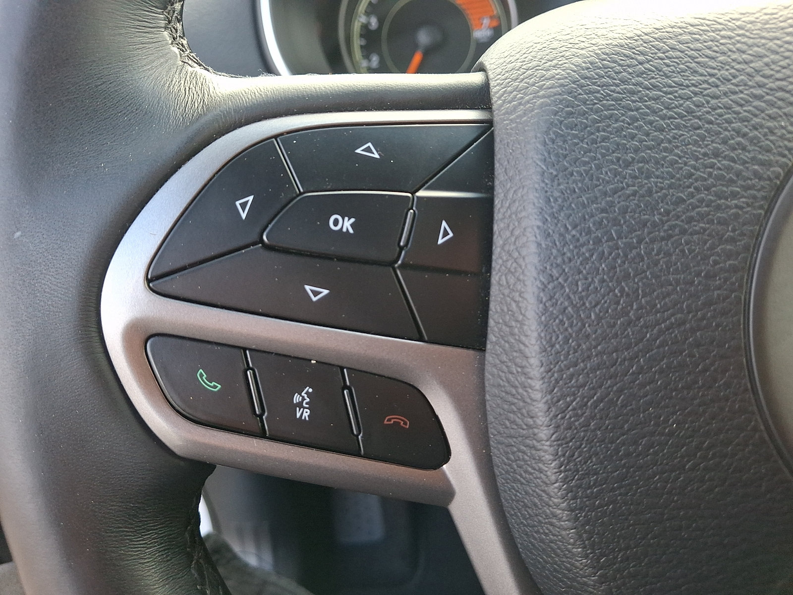 Used 2019 Jeep Cherokee Limited AWD/4WD image 21