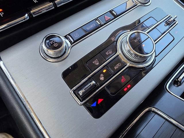 Certified 2022 Lincoln Aviator Standard w/ Premium Package image 17