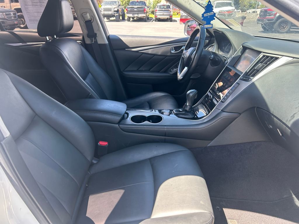 Used 2017 INFINITI Q50 3.0t Premium RWD image 33