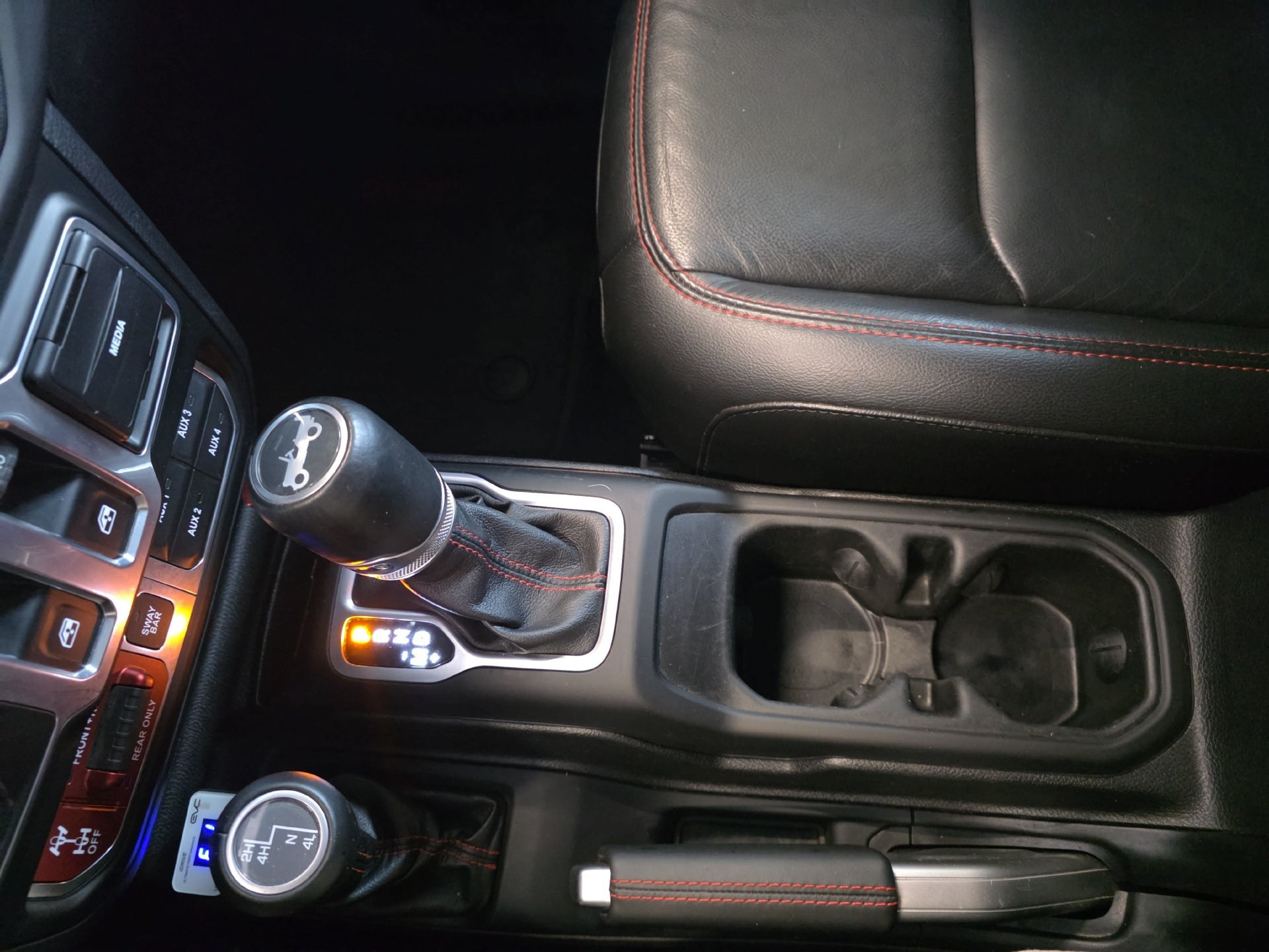 Used 2018 Jeep Wrangler Rubicon AWD/4WD image 24
