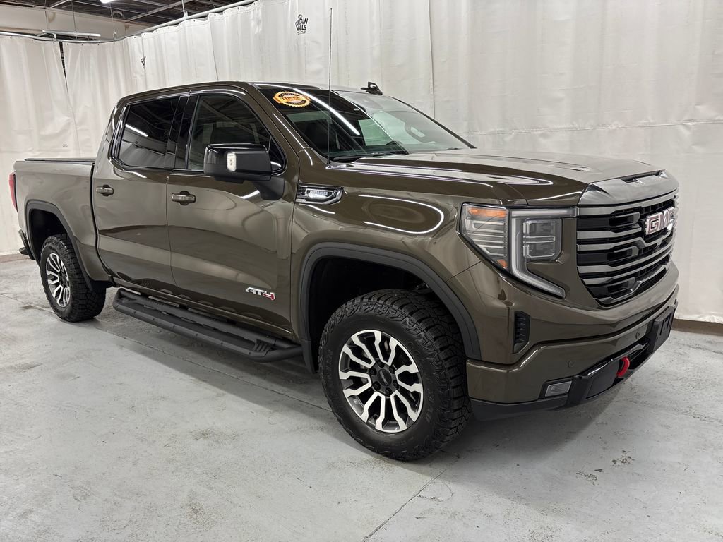 Used 2023 GMC Sierra 1500 AT4 w/ AT4 Premium Package AWD/4WD image 7