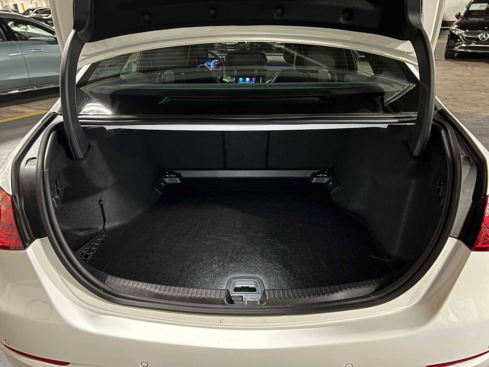 Used 2025 Mercedes-Benz C 300 Sedan image 15