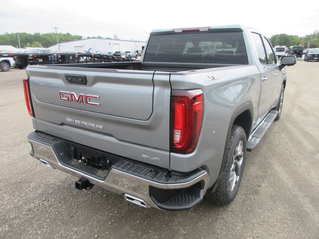 New 2026 GMC Sierra 1500 SLT w/ SLT Premium Package AWD/4WD image 5