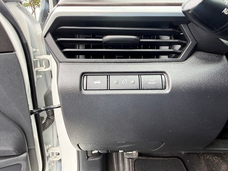 Used 2024 Nissan Altima 2.5 SV FWD image 28