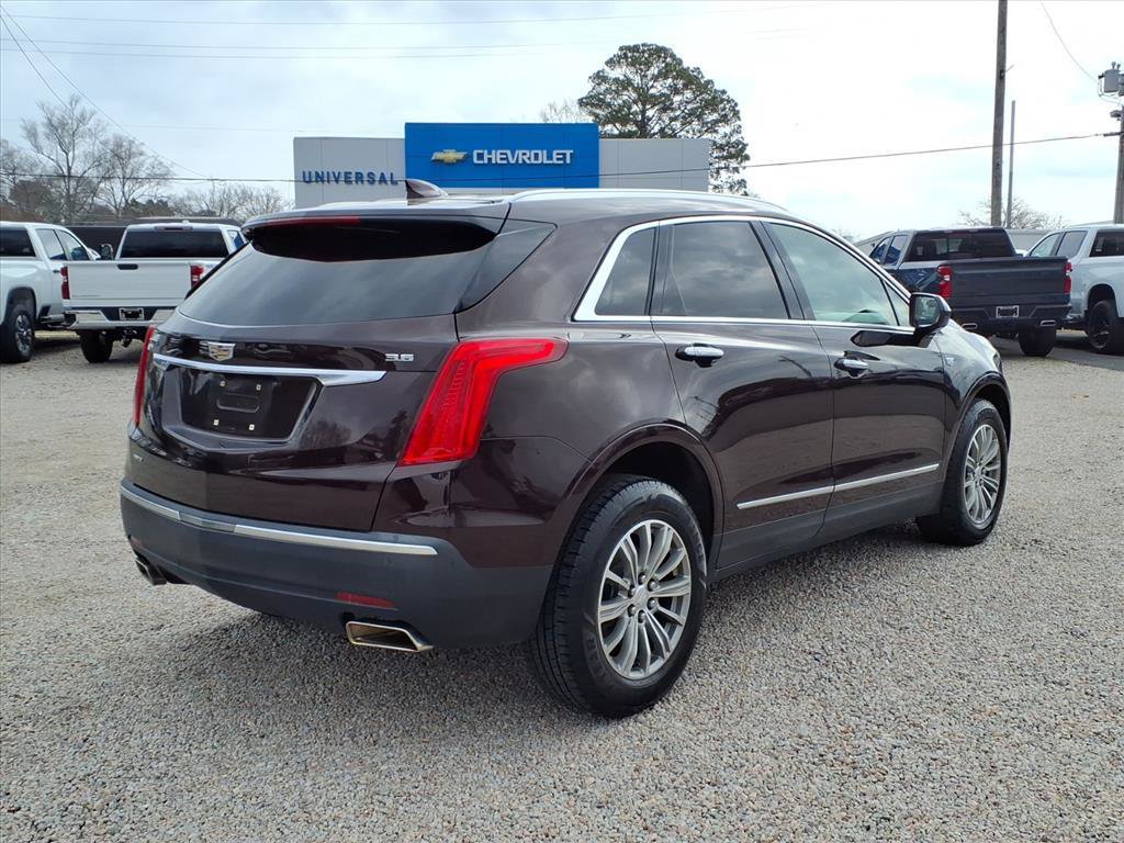 Used 2018 Cadillac XT5 Luxury w/ Driver Awareness Package image 9