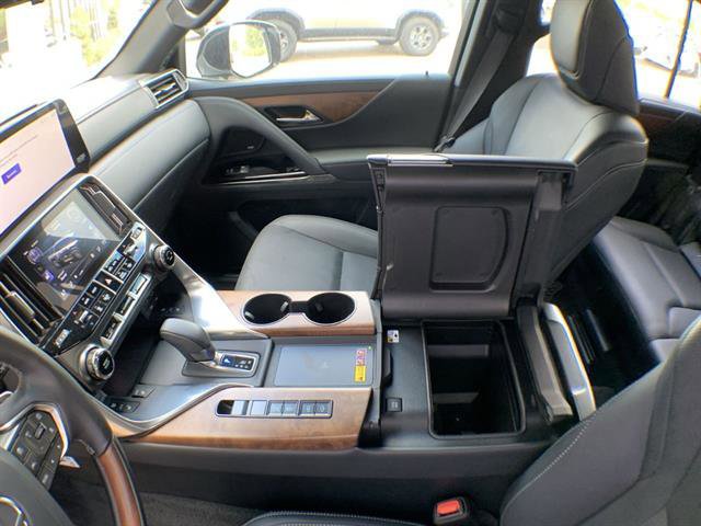 Certified 2025 Lexus LX 700h Luxury w/ Appearance Package image 21