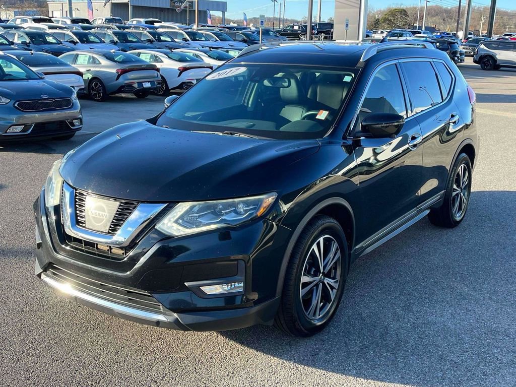 Used 2017 Nissan Rogue SL w/ SL Premium Package image 32