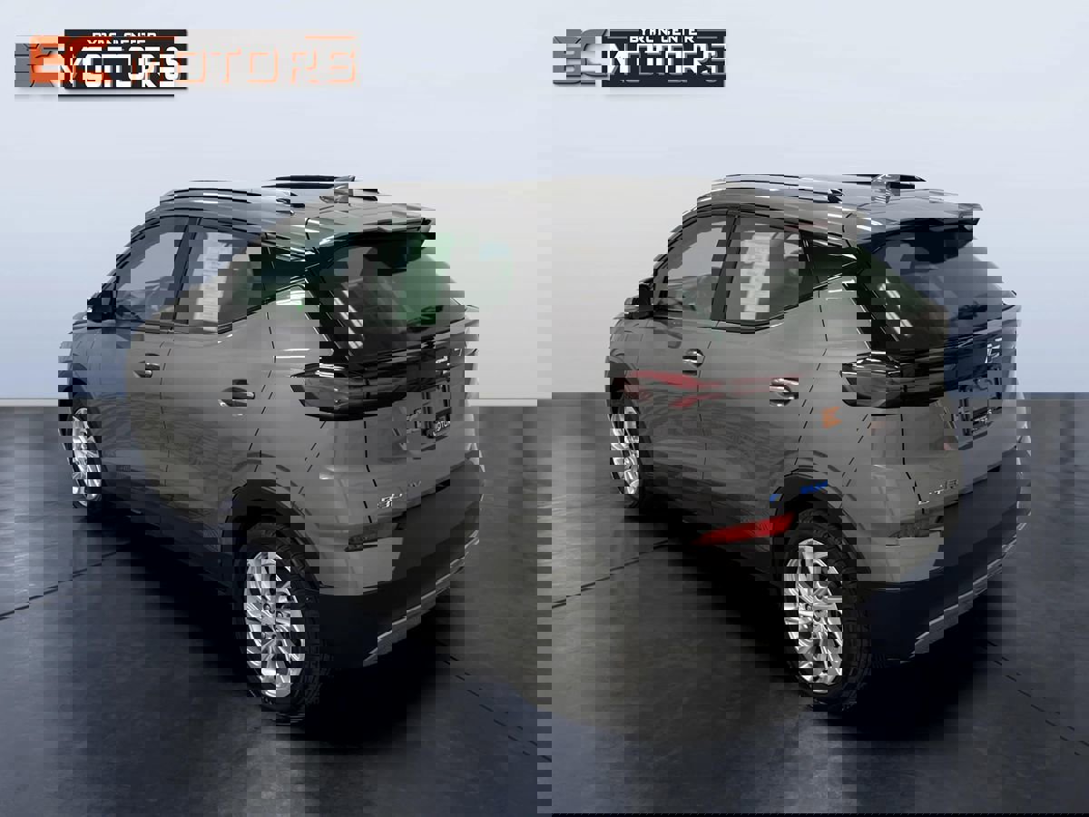 Used 2023 Chevrolet Bolt EUV LT image 4