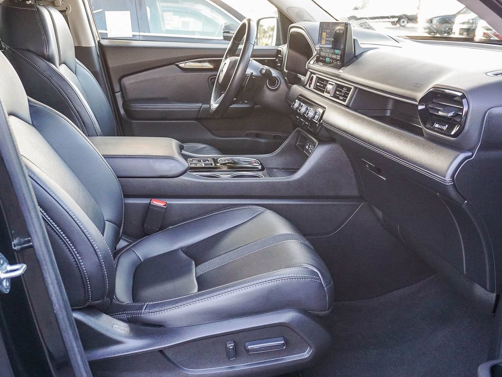 Used 2023 Honda Pilot Touring image 13