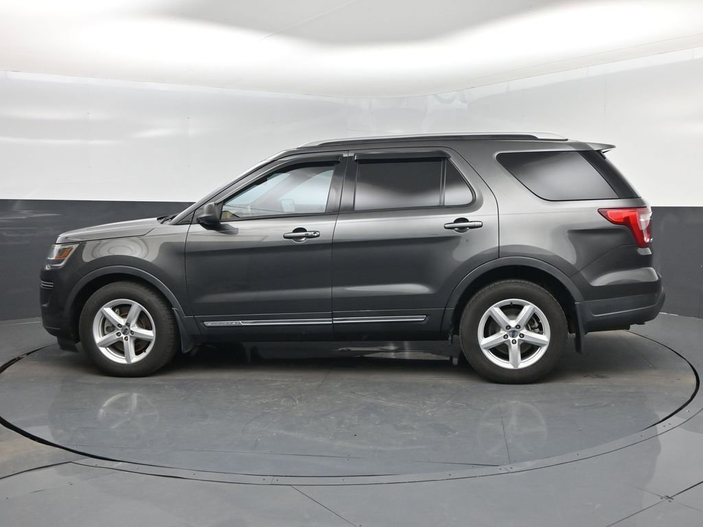 Used 2019 Ford Explorer XLT image 10