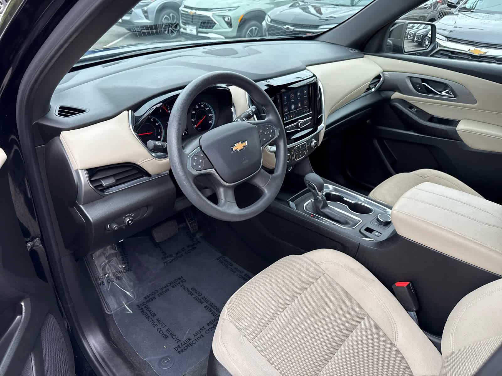 Used 2023 Chevrolet Traverse LS image 14