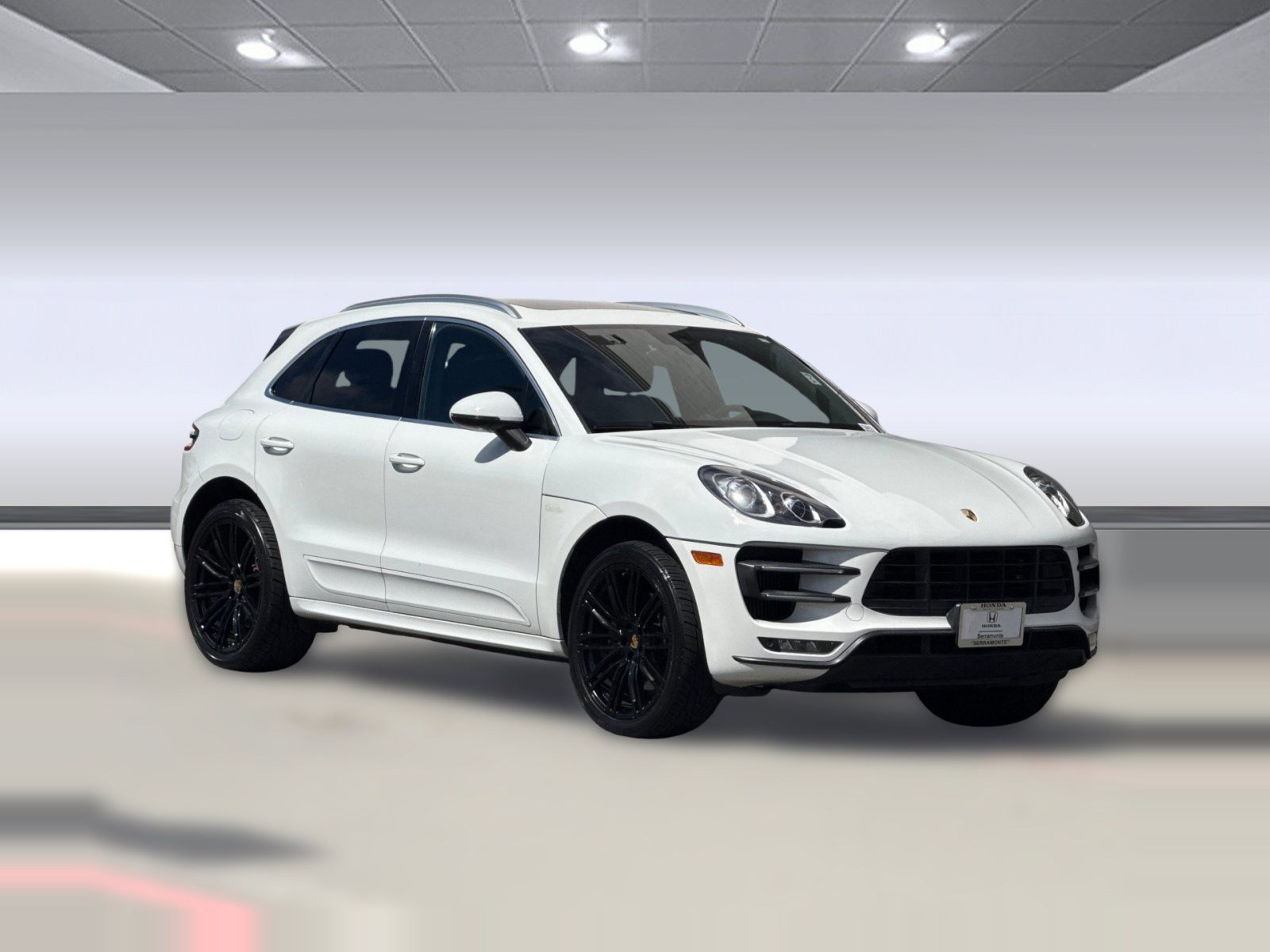 Used 2016 Porsche Macan Turbo image 6