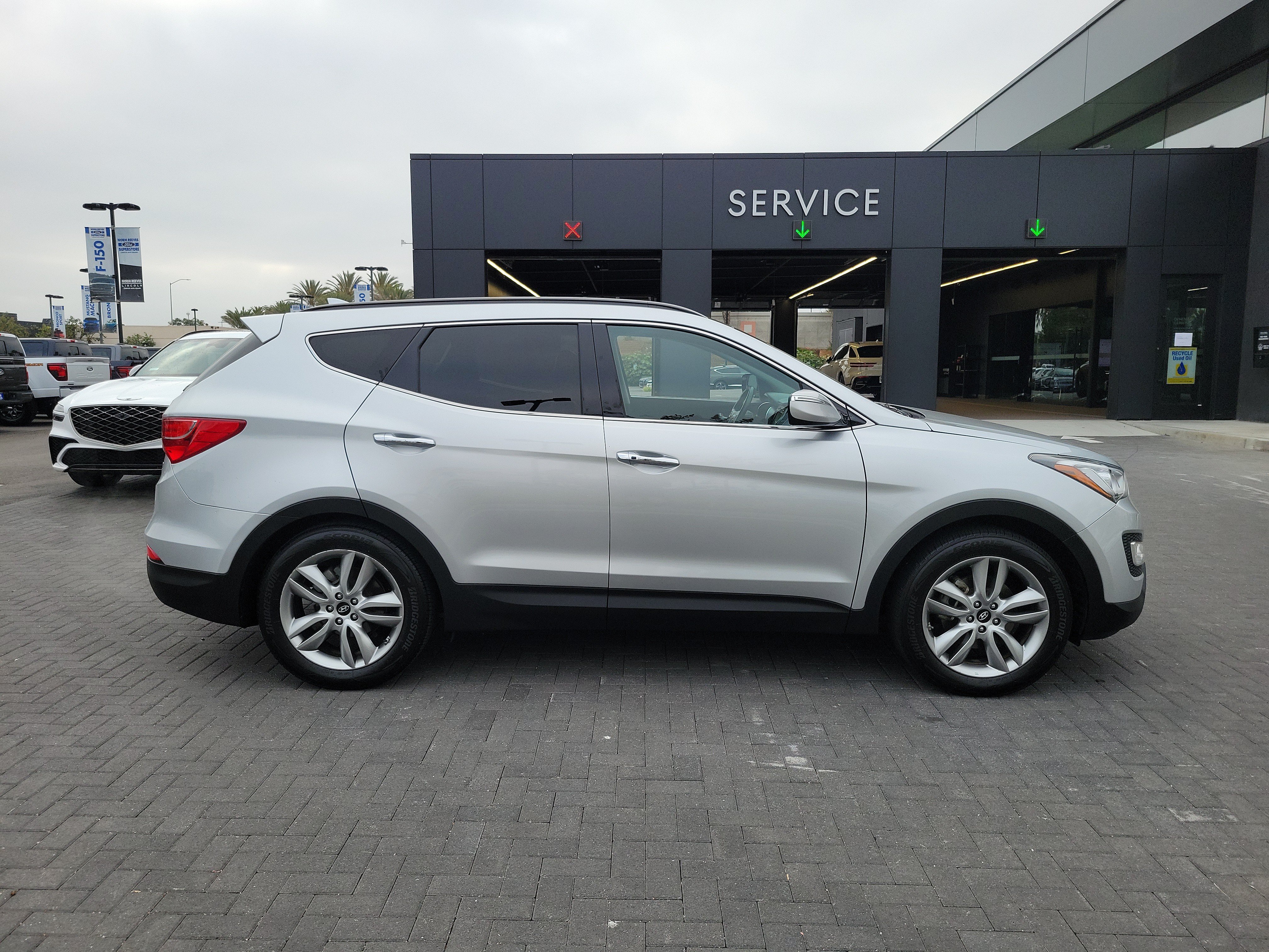 Used 2015 Hyundai Santa Fe Sport 2.0T w/ Option Group 05 FWD image 5