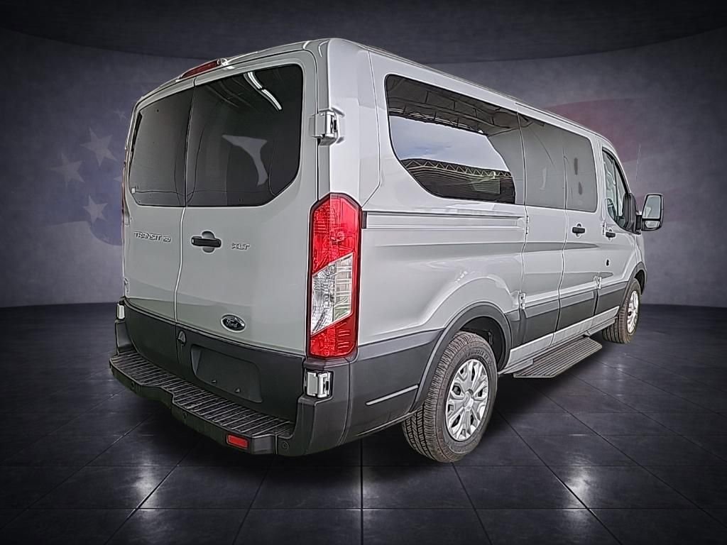 Used 2019 Ford Transit 150 XLT image 5