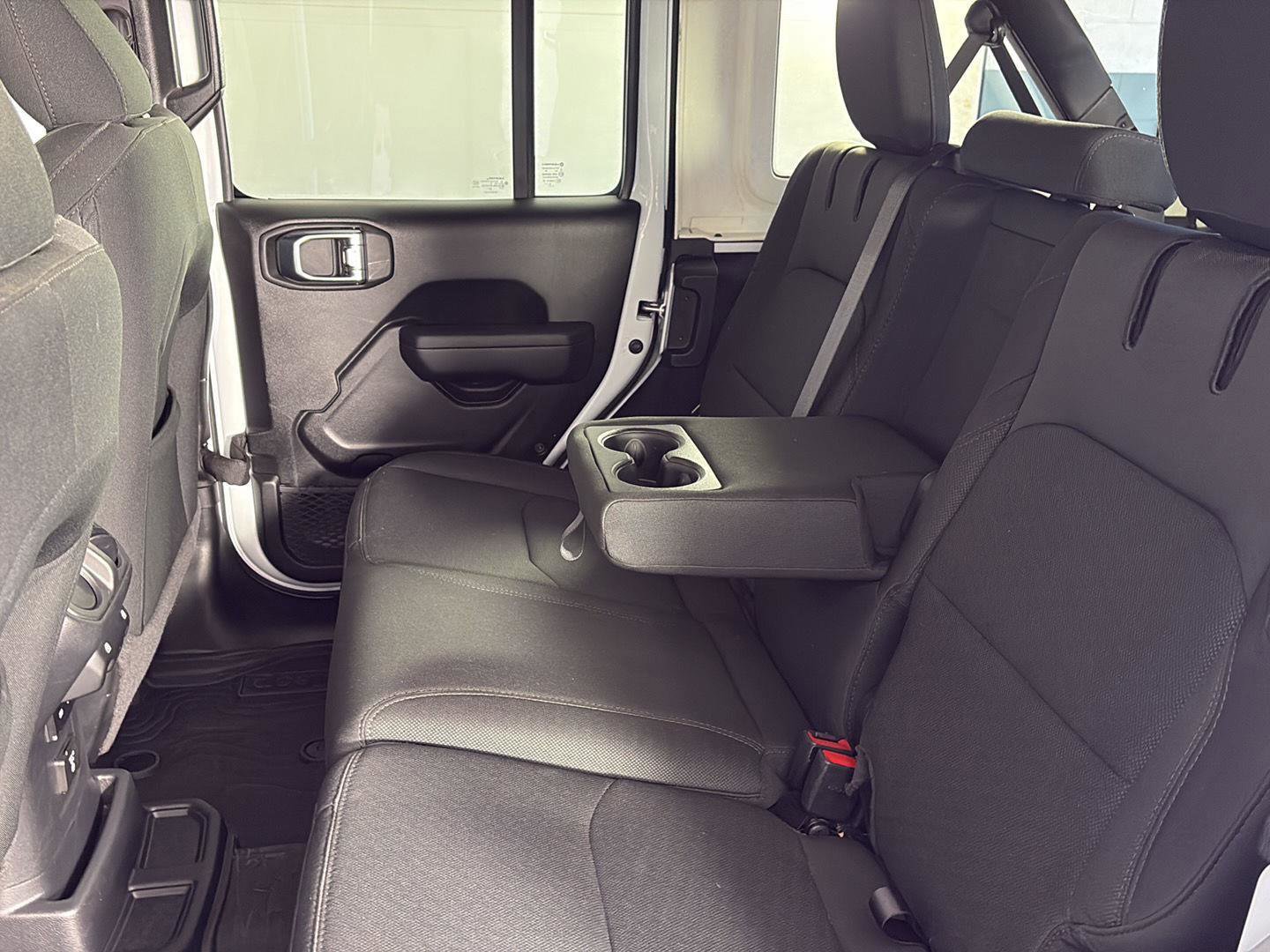 Used 2023 Jeep Wrangler Unlimited w/ Sun & Screen Package image 24