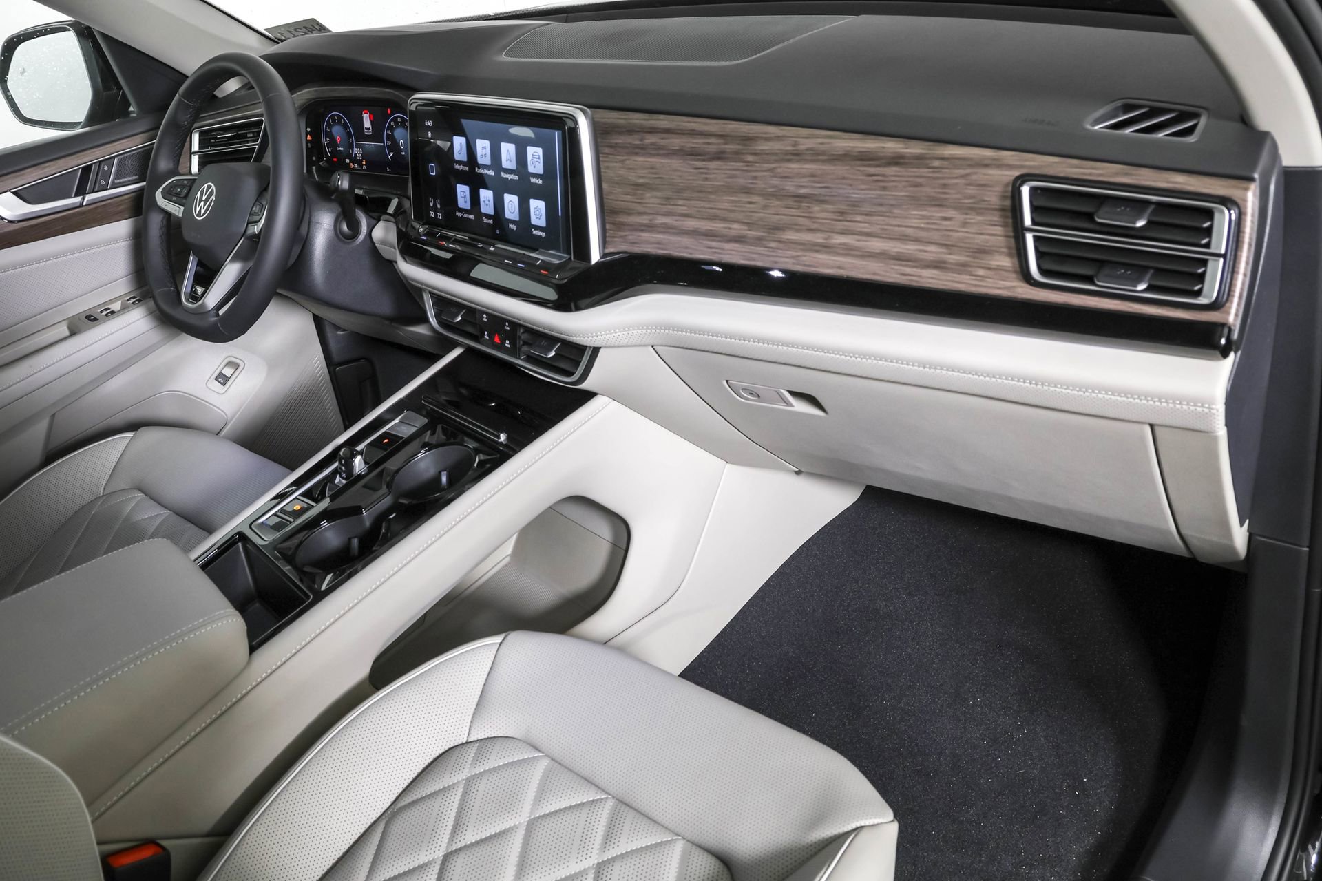 New 2026 Volkswagen Atlas SEL Premium R-Line image 44