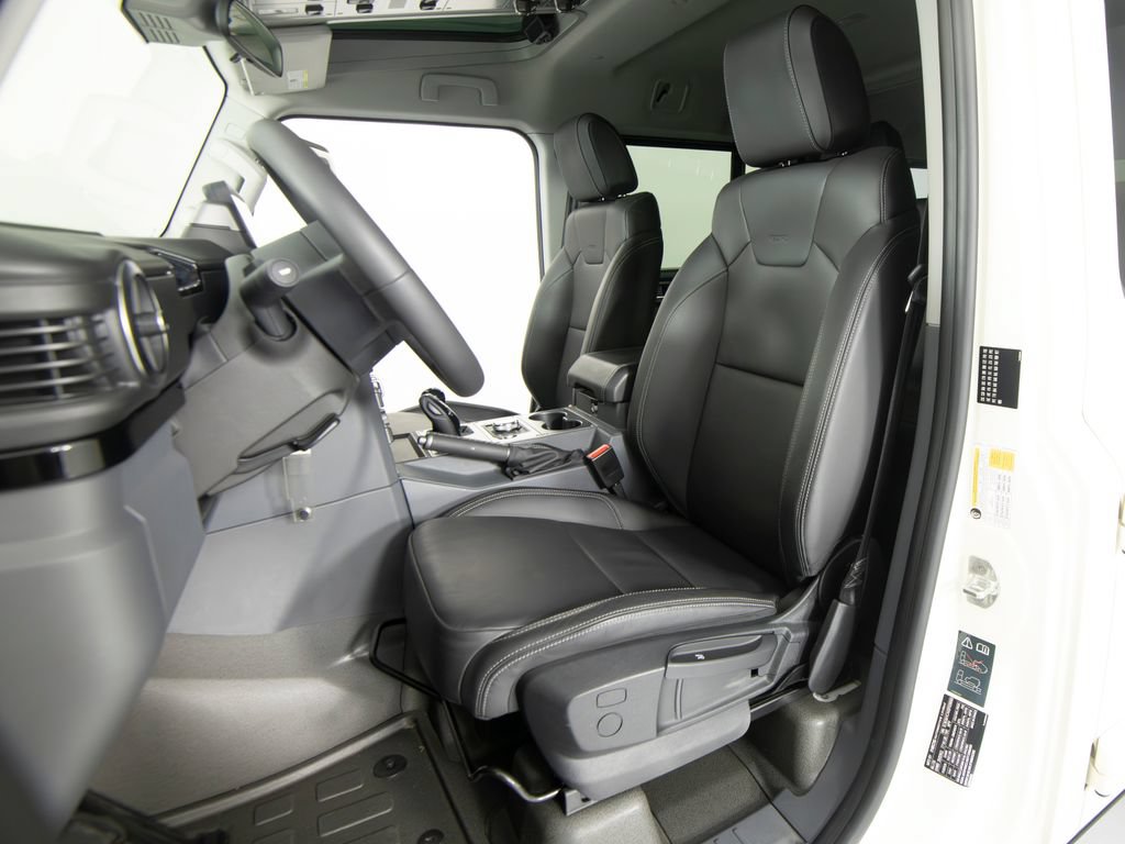 Used 2025 INEOS Grenadier Fieldmaster Edition AWD/4WD image 33