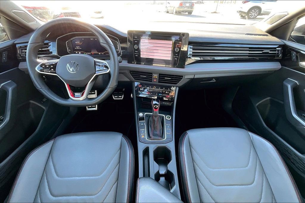 Used 2025 Volkswagen Jetta GLI Autobahn image 20