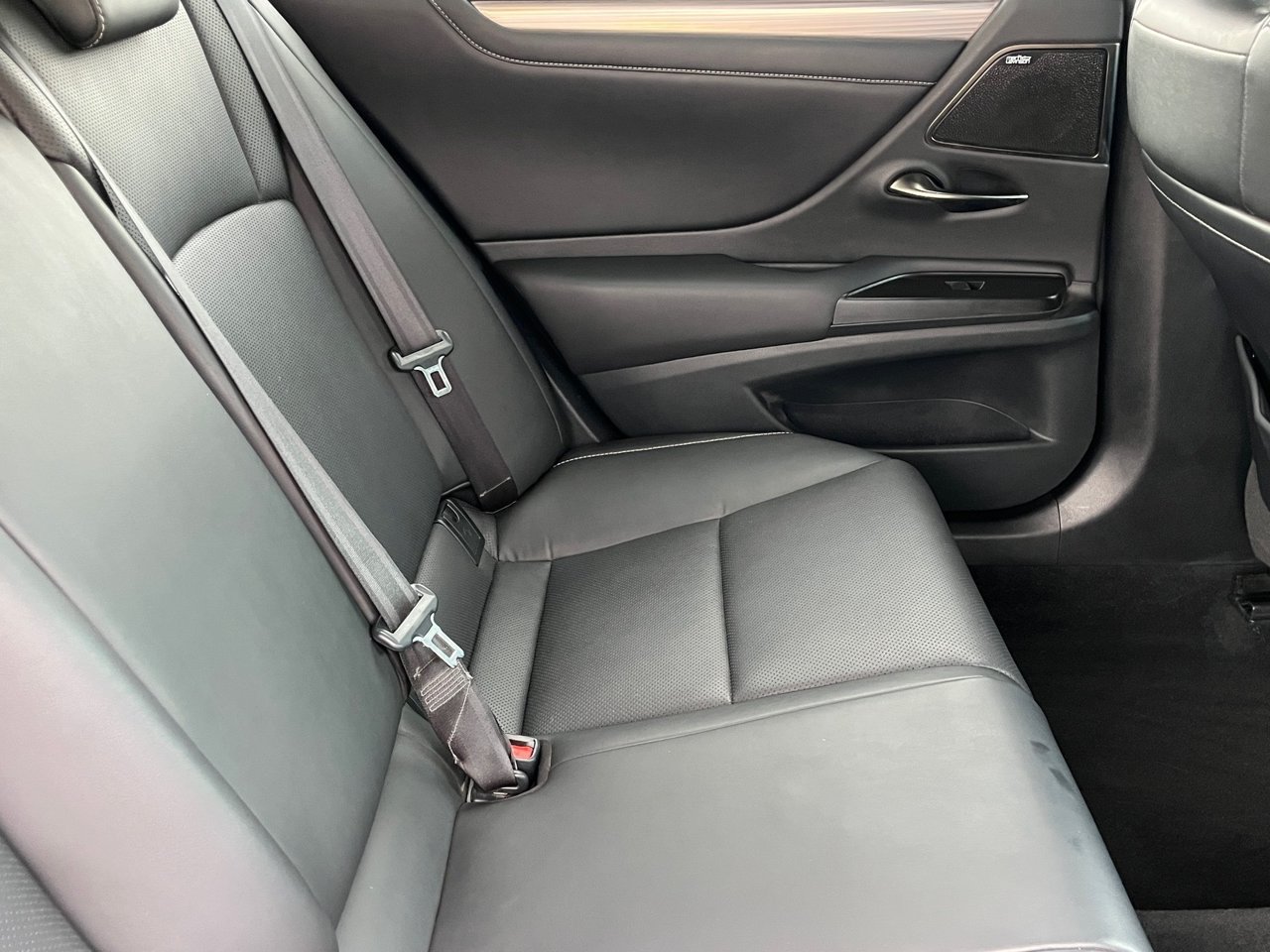 Used 2019 Lexus ES 350 F Sport w/ Accessory Package 2 FWD image 11