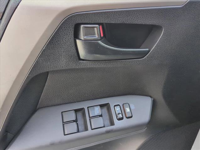 Used 2017 Toyota RAV4 LE image 11
