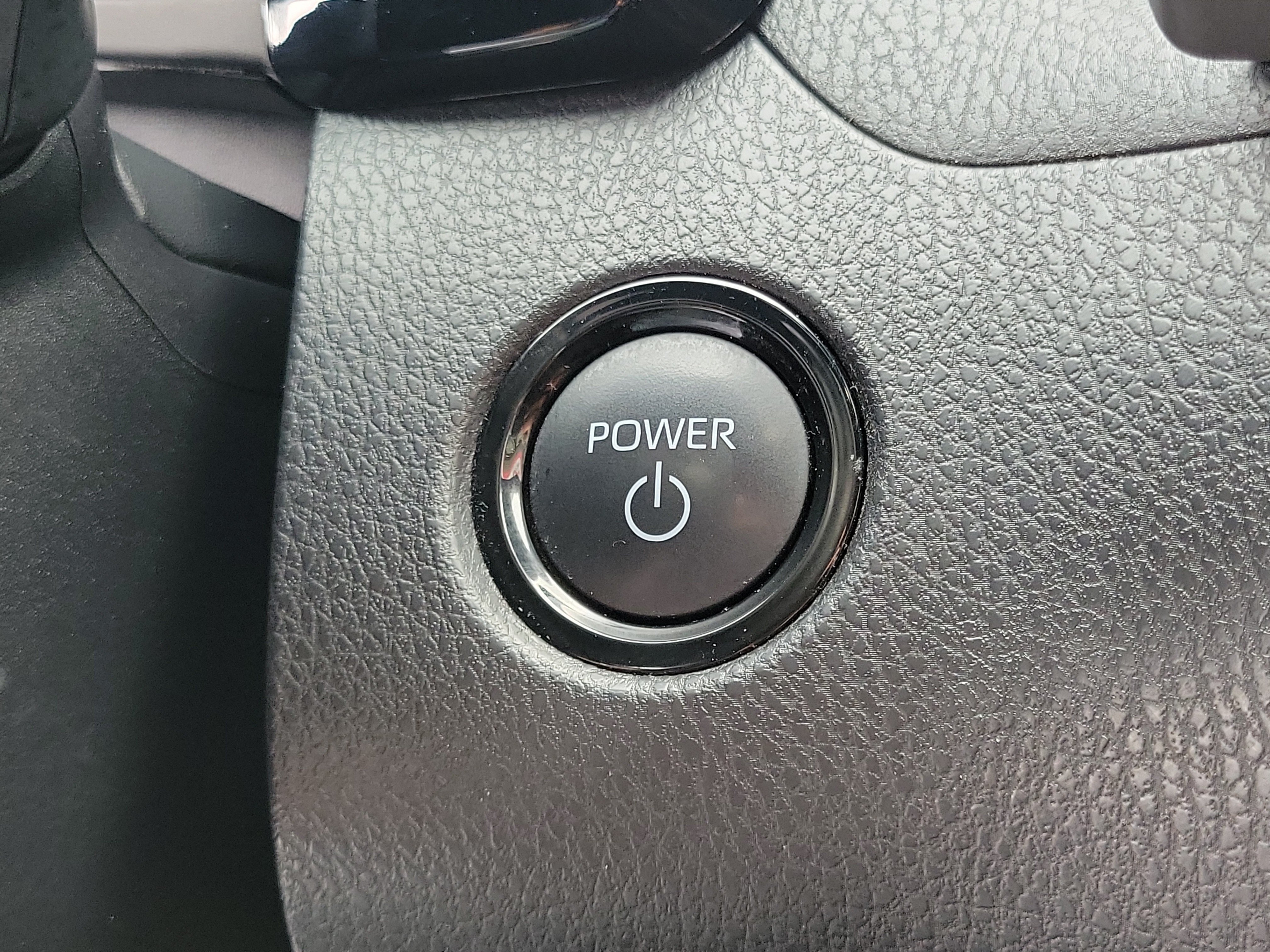 Used 2025 Toyota Camry SE FWD image 28