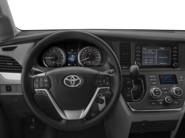 Used 2018 Toyota Sienna SE Premium w/ Carpet Mat Package FWD image 4