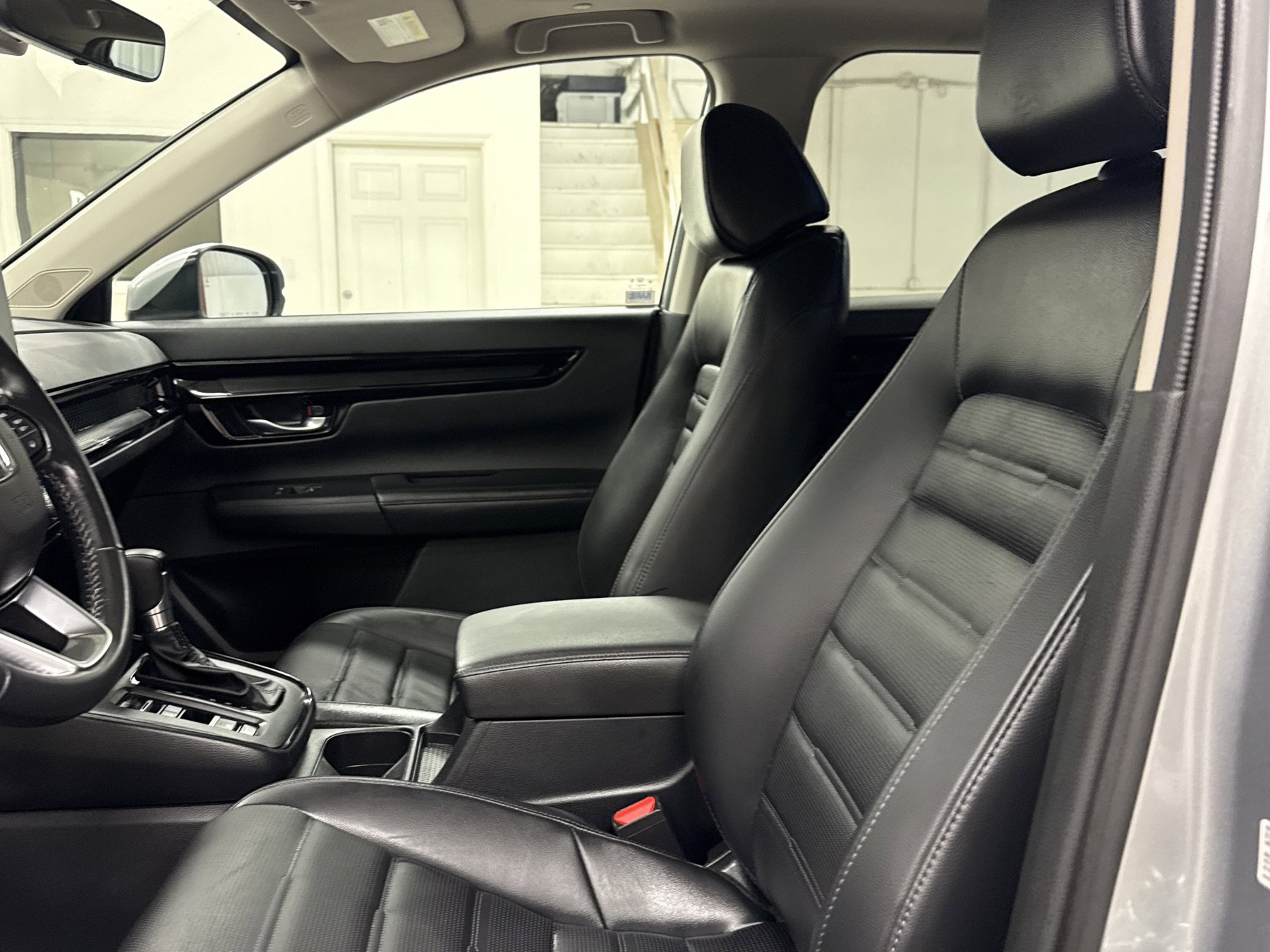 Used 2023 Honda CR-V EX-L image 4