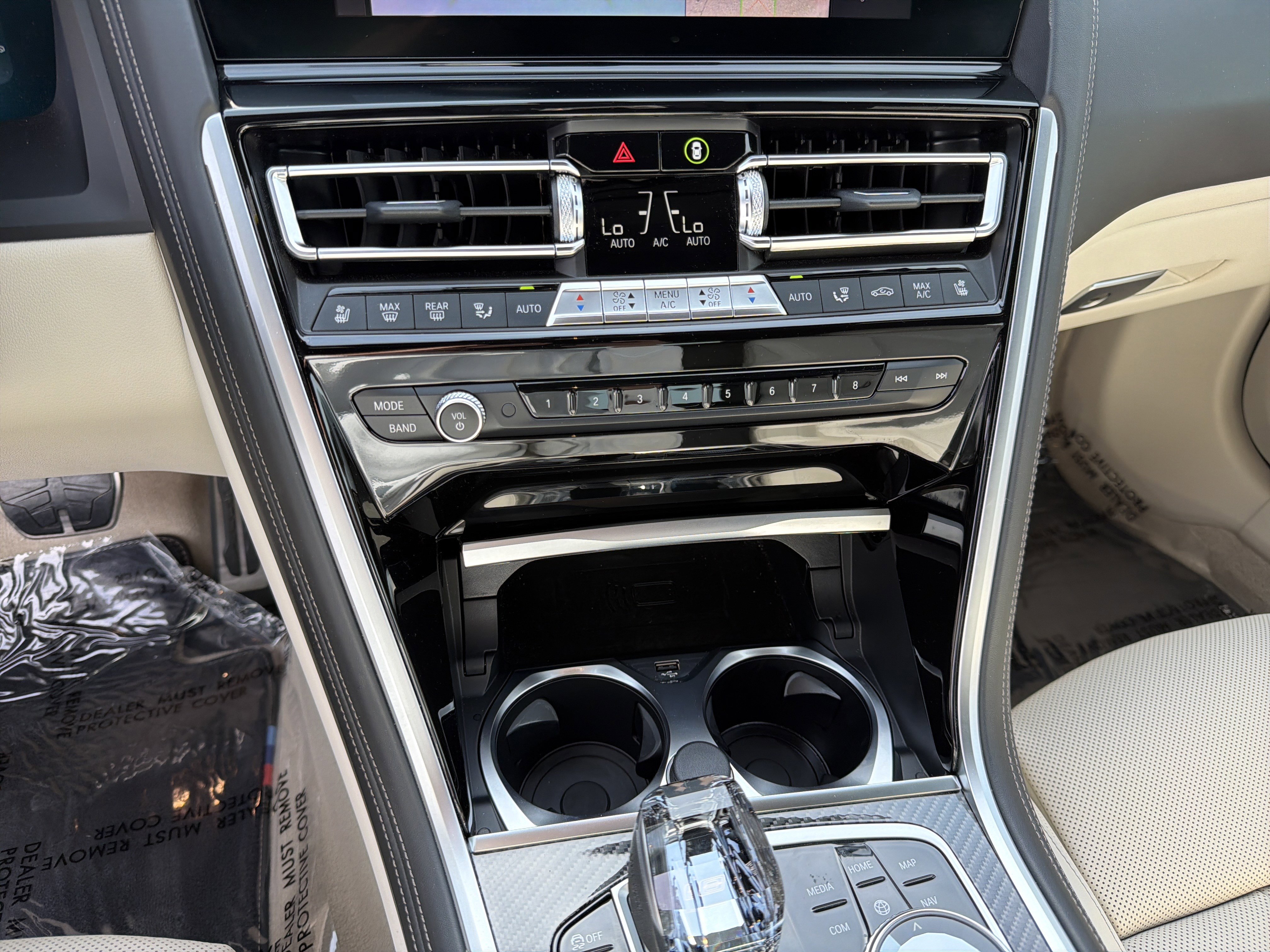 Used 2022 BMW M850i xDrive M850i xDrive Convertible w/ M Carbon Exterior Package image 27