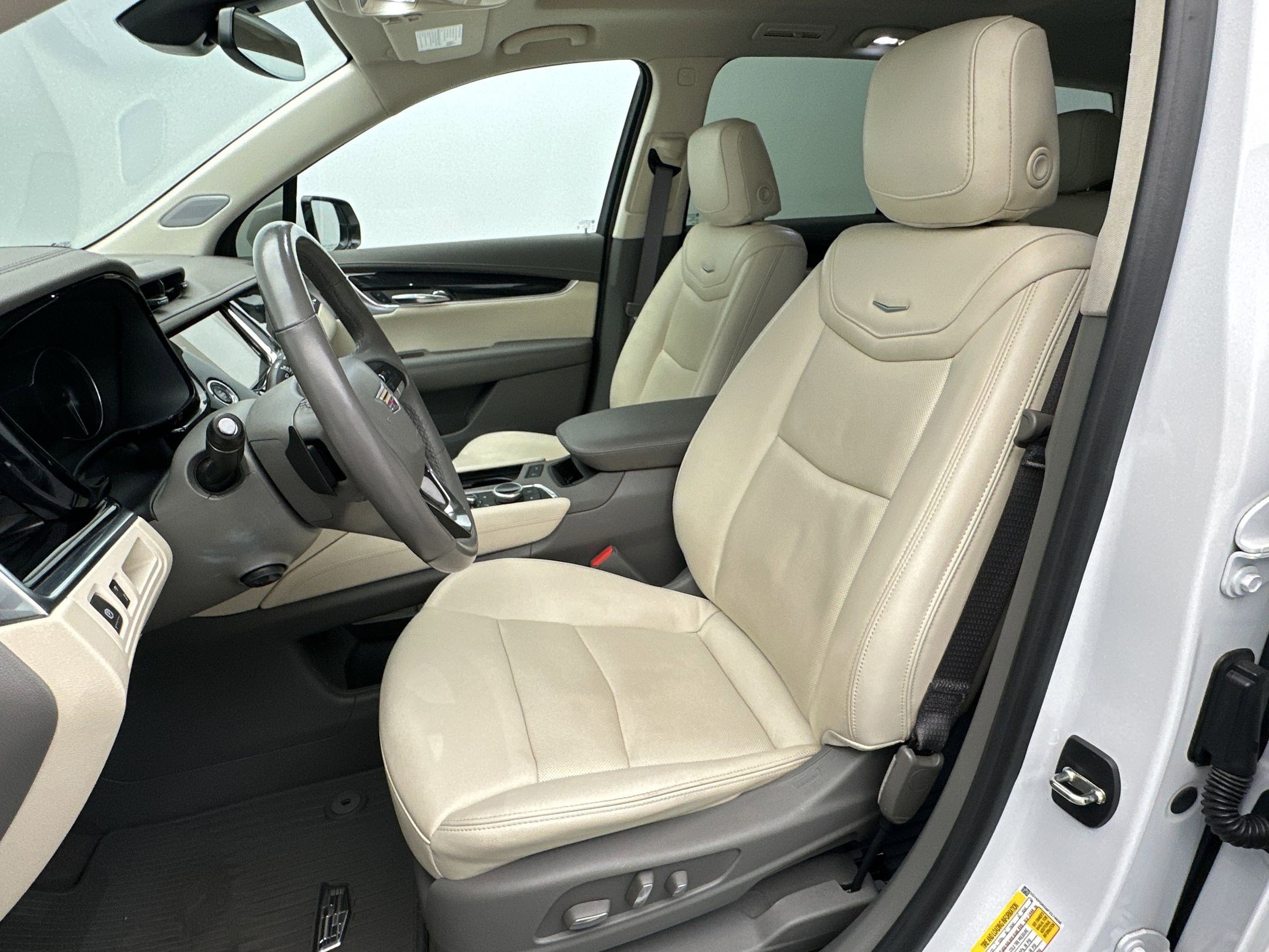 Certified 2023 Cadillac XT6 Premium Luxury image 5
