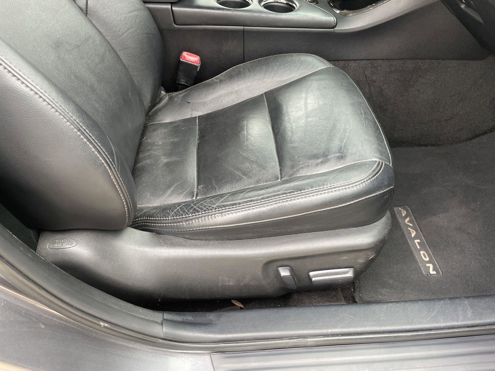 Used 2014 Toyota Avalon XLE Touring image 28