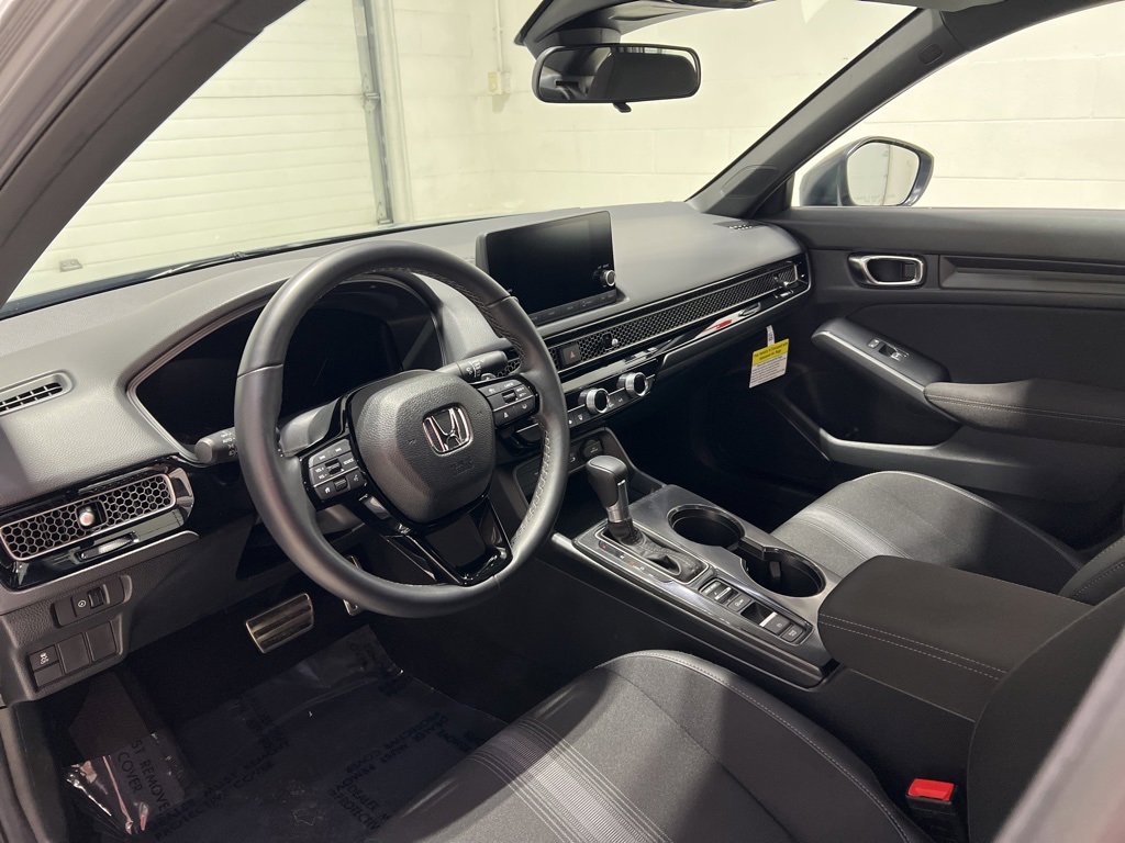 Used 2025 Honda Civic Sport image 11
