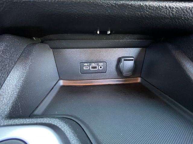 Used 2021 Nissan Sentra SV image 24