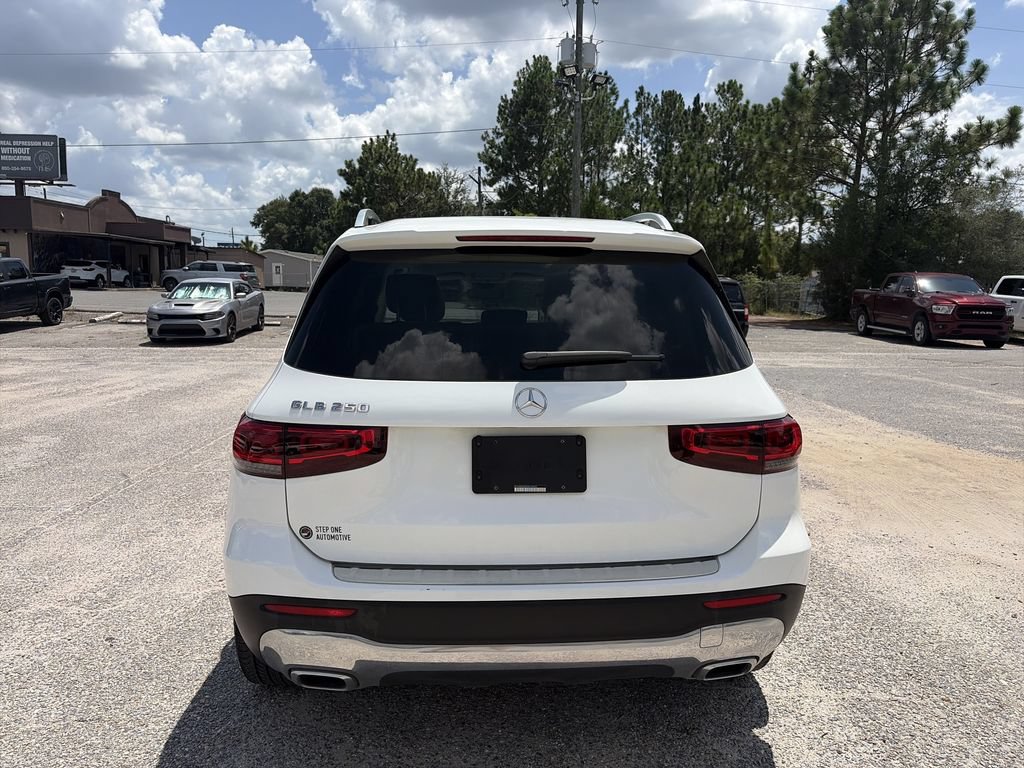 Used 2022 Mercedes-Benz GLB 250 image 7