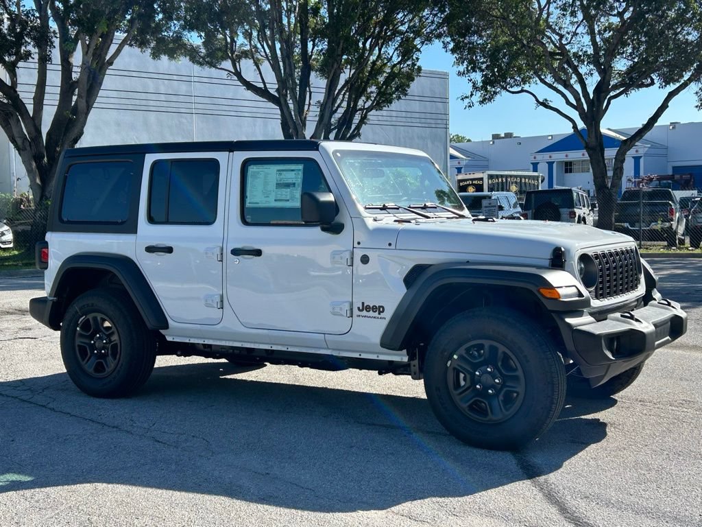 Used 2025 Jeep Wrangler Unlimited Sport AWD/4WD image 2
