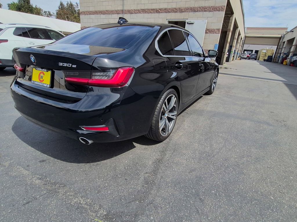 Used 2021 BMW 330e w/ Convenience Package image 12