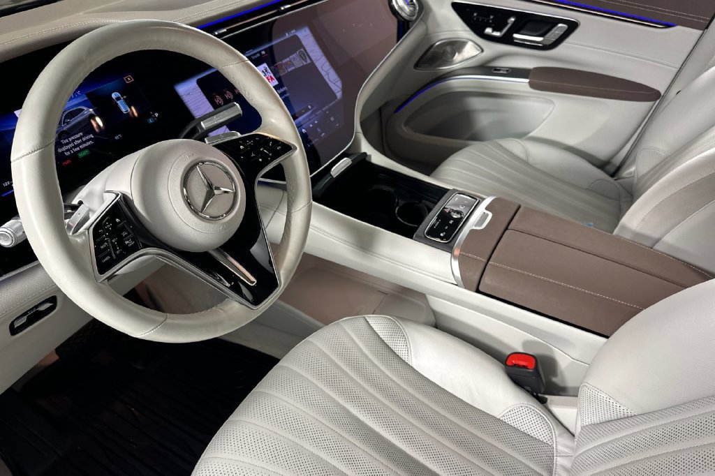 Certified 2023 Mercedes-Benz EQS 580 4MATIC SUV image 10